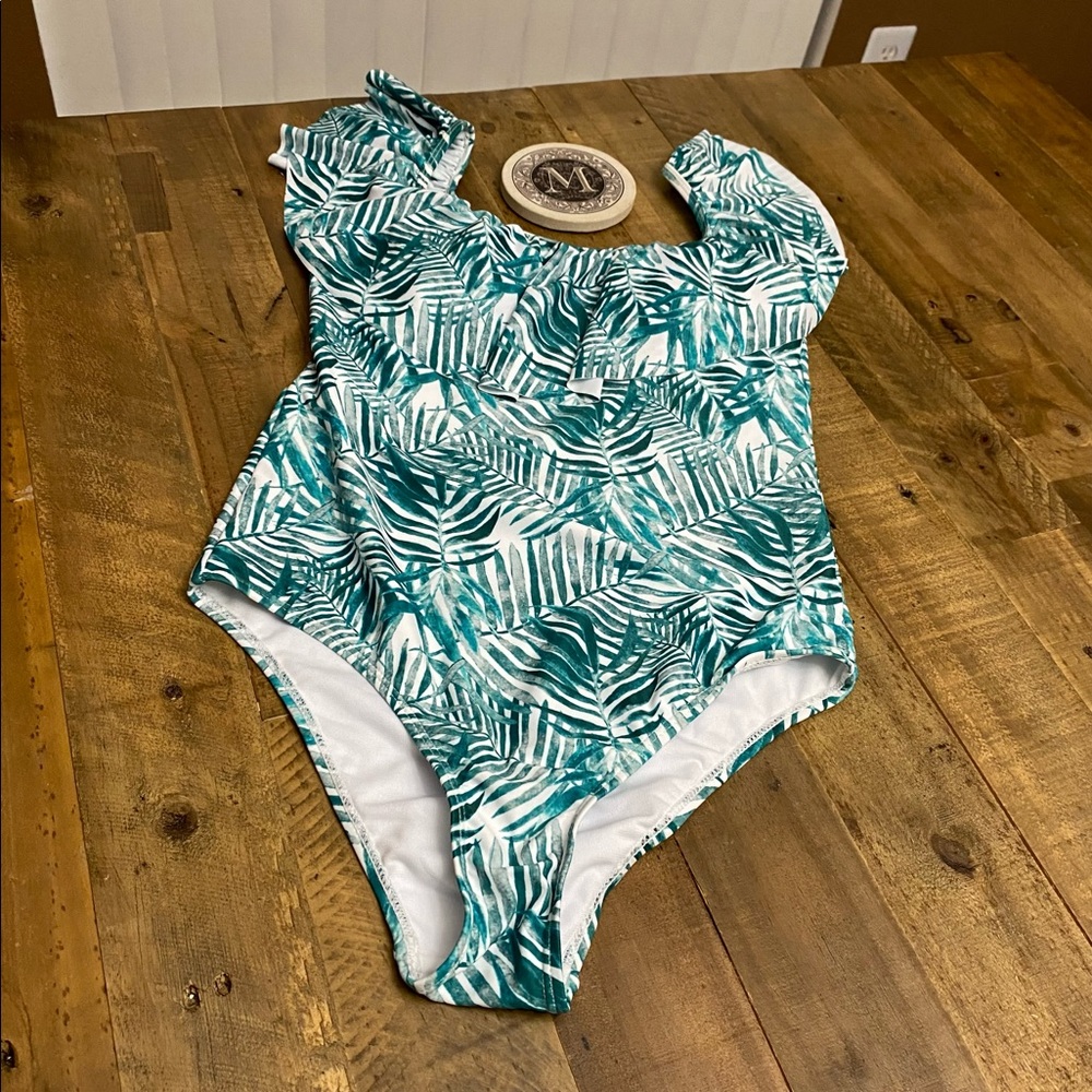 NWOT Kensie Off the Shoulder One Piece Swimsuit M
